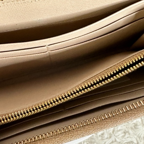 Prada Saffiano Fiocco Bow Wallet - Picture 4 of 11